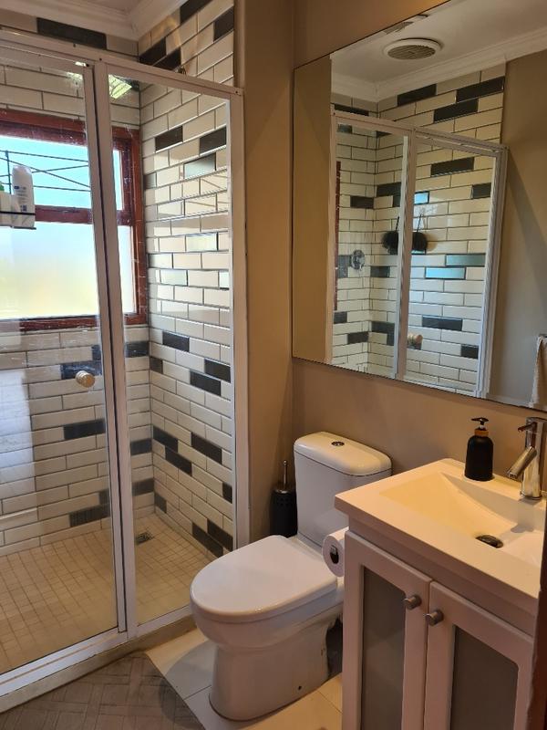 2 Bedroom Property for Sale in Oranjezicht Western Cape